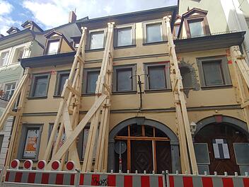Das Technische Hilfswerk Bamberg hat die Notsicherungsarbeiten am  verfallenden Gebäude in der Sandstraße abgeschlossen.THW Bamberg