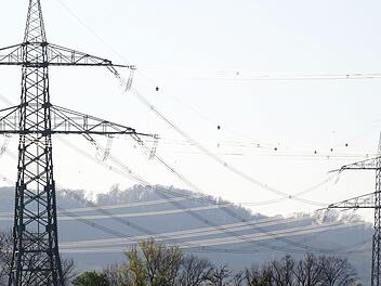 Die P43/Fulda-Main-Leitung (hier ein Symbolbild) k&ouml;nnte durch den Landkreis Bad Kissingen f&uuml;hren. Foto: dpa/Jochen Berger
