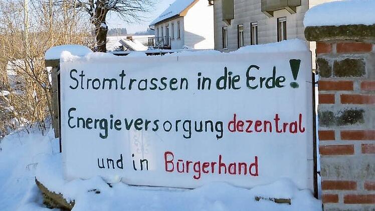 Mit einer Resolution macht sich der Marktleugaster Gemeinderat für eine Erdverkabelung der neuen 380-kV-Leitung "Ostbayernring" in Bereich von Neuensorg stark. Foto: Werner Reißaus