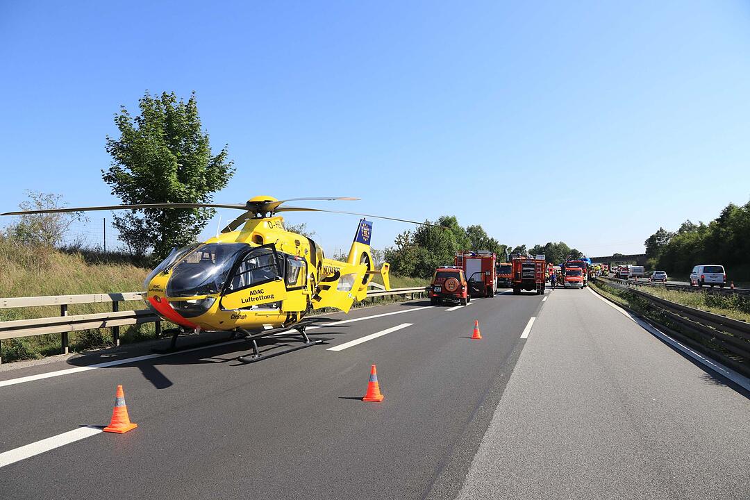Lkw-Unfall bei Schweinfurt: Es geht um Leben und Tod - und die Rettungsgasse bleibt dicht