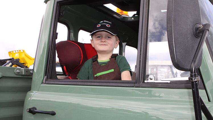 Der alte Unimog ist heute nicht nur ein Spielzeug für den Papa, es gibt auch kleine Unimog Fans.Michael Wunder