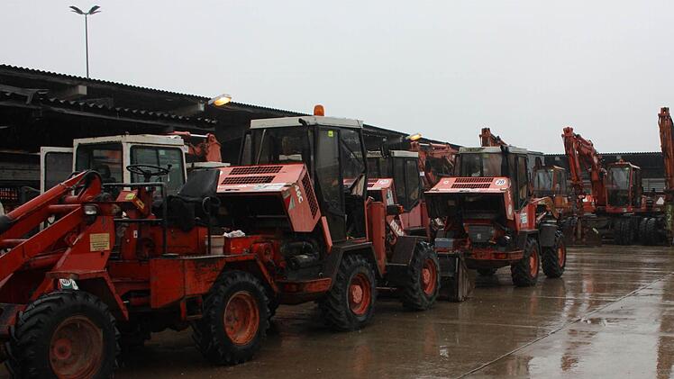 Der gesamte Fuhrpark kam unter den Hammer. Foto: Sebastian Martin