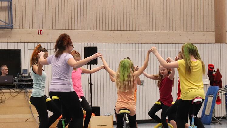 Die Trolls vom Baiersdorfer SV machten den Anfang.