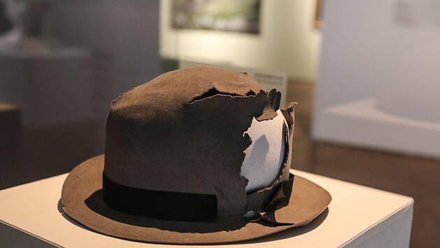 Hut eines Wanderers, der vom Blitz getroffen wurde. Foto: Barbara Herbst