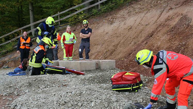 Feuerwehrgroßübung bei Oberthulba.