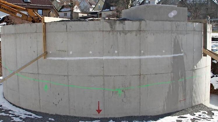 Löschwasserbehälter und kein Ende: Jetzt ist das Landratsamt als Rechtsaufsichtsbehörde gefordert, die Angaben des Rechnungsprüfungsausschusses rechtlich zu würdigen.  Foto: Archiv