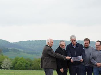 Erwin Kruczek, Reinhard Landgraf, Wolfram Vorndran, Edgar Thomas und Rolf Herdt unterstützen die Idee für eine Bürgerinitiative.  Foto: Arkadius Guzy