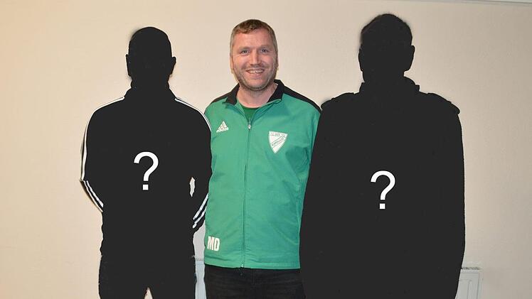Die aktuellen Kandidaten für einen neuen gleichberechtigten 3-er-Vorstand des FC Poppenlauer (von links): ?, Manuel Düring  und ?. Foto: Annette Warmuth