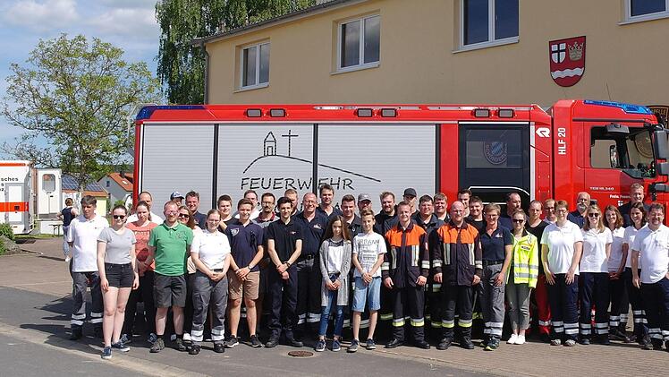 Alle Trainer, Helfer und Teilnehmer des HvO-Tages in Schönderling Foto: Stephanie Elm