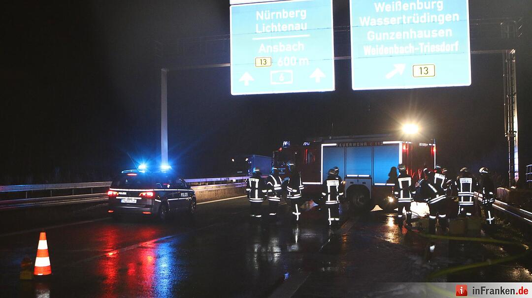 Lkw fängt auf A6 bei Herriden Feuer