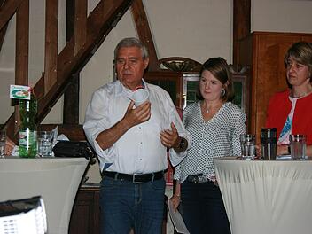 Paul Schnell hatte seinen Plastikm&uuml;ll kurzerhand mitgebracht und abgewogen.Maria L&ouml;ffler