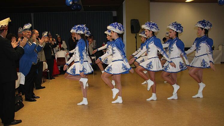 Die Marschtanzgarde des MCC erhielt viel Beifall für ihre Darbietungen. Foto: Stephan Stöckel