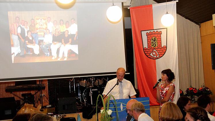 Erinnerungen - Lisa Wedel übersetzt G.Brehm perfekt ins Russische. Foto: Johanna Blum