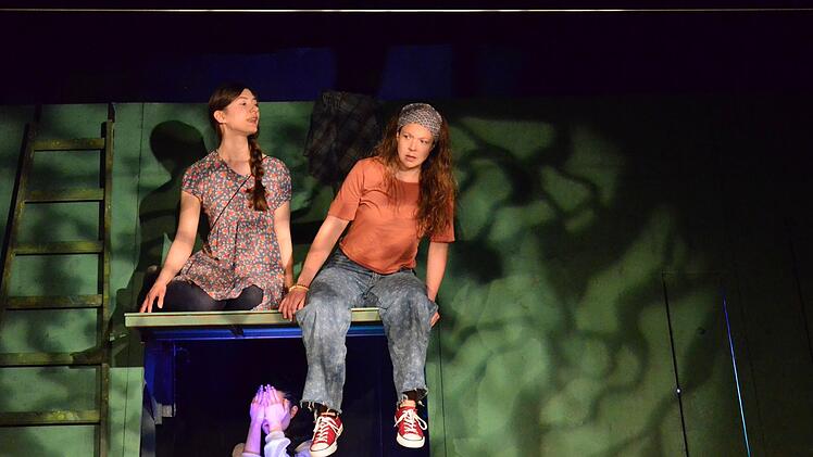 Unterfränkische Landesbühne: Das Theaterstück "Wolkentiere" ist sehenswert ab zehn Jahren.