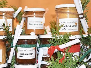 250 Kuchen im Glas wurden von fünf Frauen gebacken und an die Senioren in Ramsthal verteilt.  Foto: Andreas Lomb