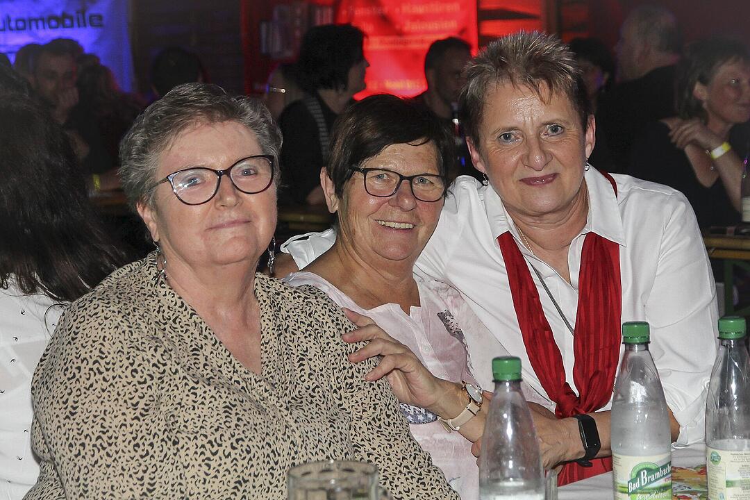 Party und Tanz in der Dreifachhalle