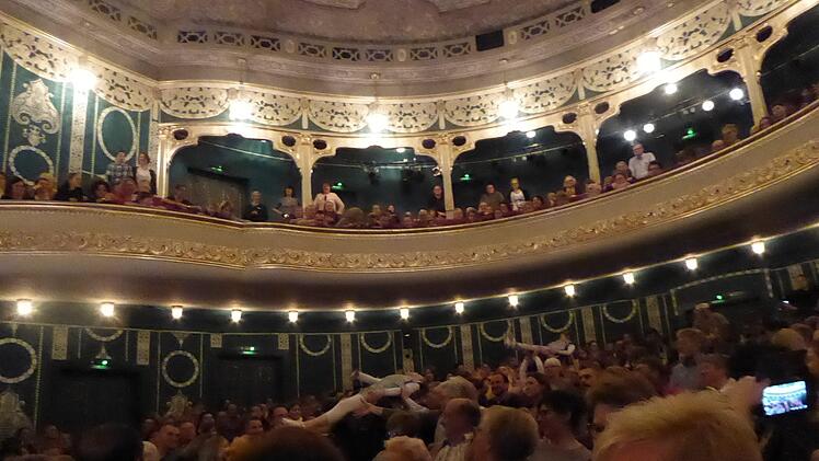 "Kisspercussiva trifft Circus Luna" Foto: Gerhild Ahnert