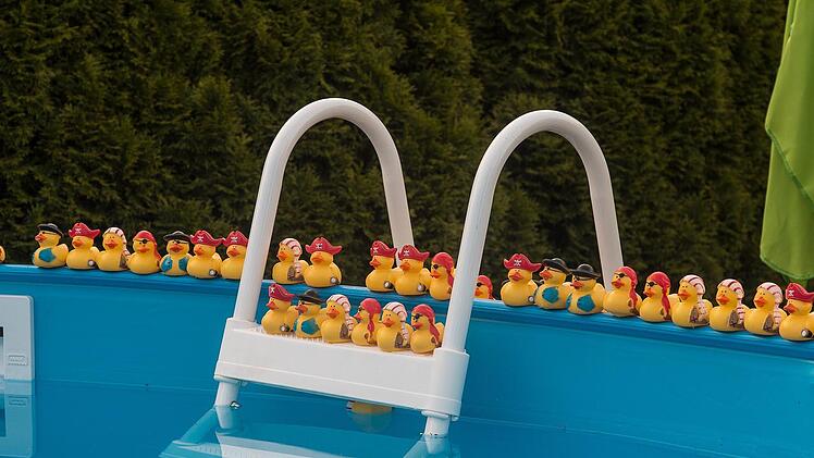 Ein eigener Pool. Doch was, wenn der Nachbar dagegen klagt?