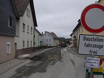 Die Bauststelle auf der Weidhäuser Hauptstraße. Foto: Berthold Köhler