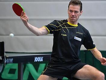 Reaktionsschnell: Adelsdorfs Spitzenspieler Szilard Csölle ist an der Tischtennisplatte nur schwer zu überwinden. In der gesamten Hinrunde der 1. Bezirksliga blieb er ungeschlagen und weist eine Bilanz von 16:0 Siegen auf. Foto: Picturedreams/Archiv