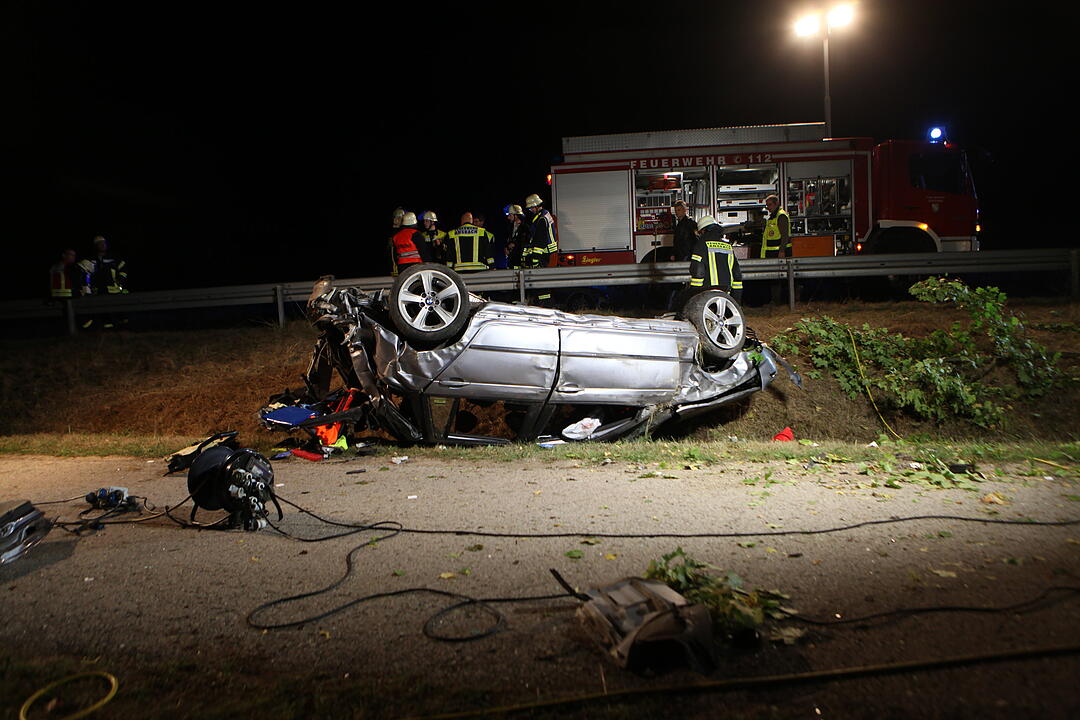 Schwerer Unfall bei Ansbach: 21-Jähriger stirbt