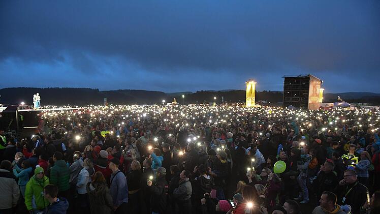 Im Jahr 2017 fand das Bayern-3-Dorffest mit ausgelassener Stimmung und in toller Kulisse  im oberfr&auml;nkischen Teuschnitz statt. Foto:Ronald Rinklef