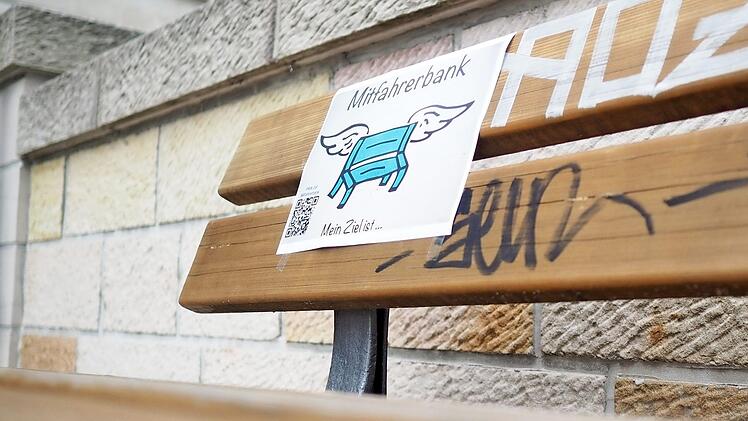 Kommt eine "Mitfahrerbank"? Sie soll Bürgern die Möglichkeit zu geben, auch dorthin zu gelangen, wo keine oder nur wenige Nahverkehrslinien verkehren. Symbolbild: Marian Hamacher