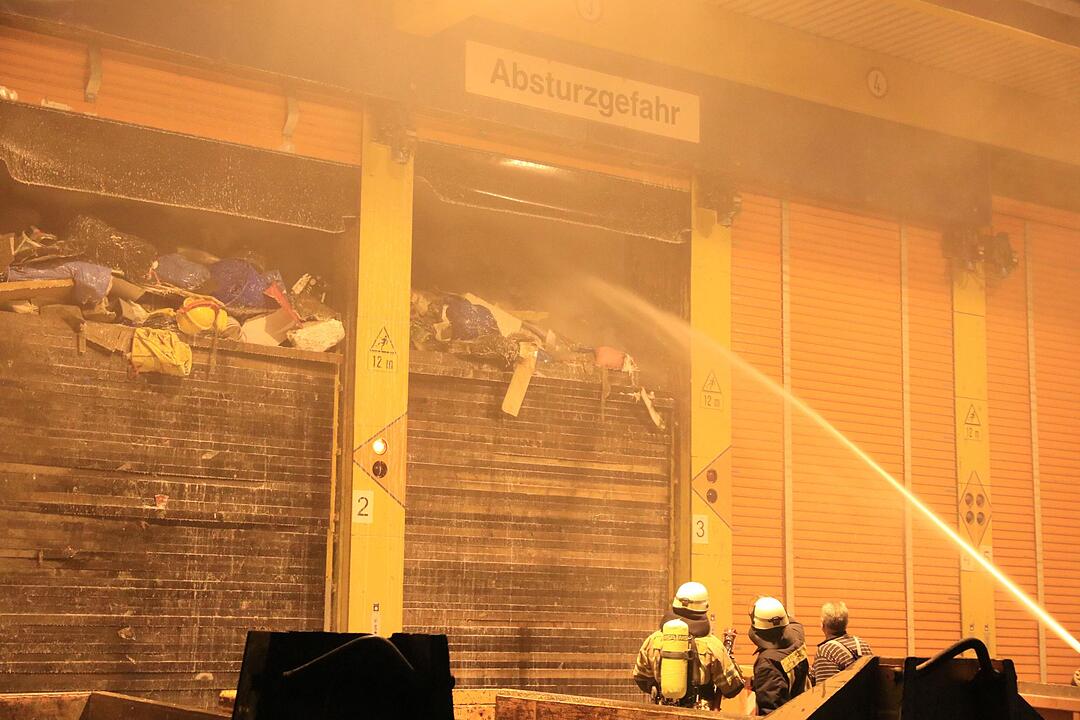 Bamberger Müllheizkraftwerk: Tonnen von Müll geraten am Dienstag in Brand