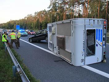 Unfall auf derA73 zwischen Bamberg-Ost und Bamberg-Süd. Foto: Ferdinand Merzbach