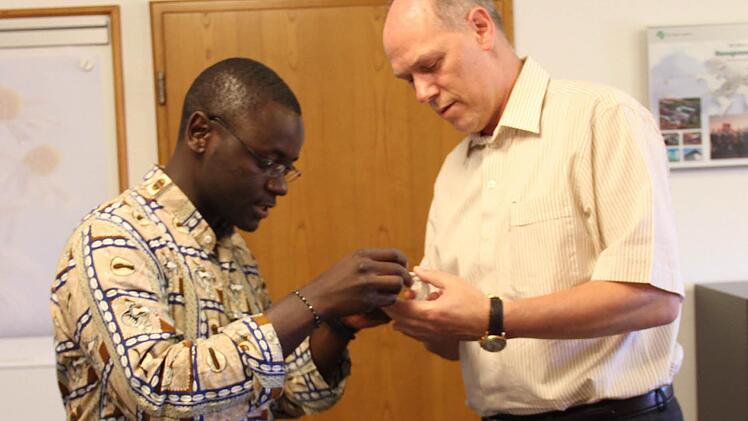 Christian Bouwè zu Besuch bei Adolf Wedel in Vestenbergsgreuth  Foto: Johanna Blum