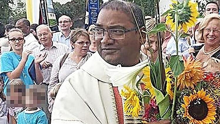 Die Waischenfelder begrüßten Pater Rajesh Lugun 2015.  Foto: Thomas Weichert