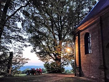 Schöne Ausblicke genießen oder einfach die Seele baumeln lassen. Auch zum Ansberg (Veitsberg) geht es im Jahr 2023.