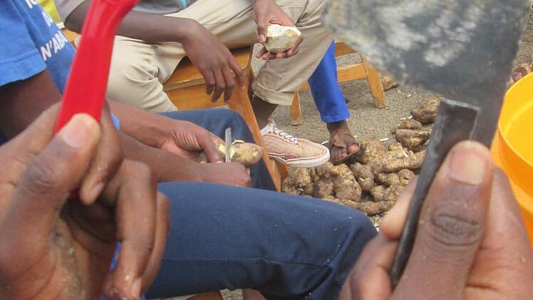 Afrikanisches Küchenwerkzeug. Foto: Archiv Alfred Schäfer