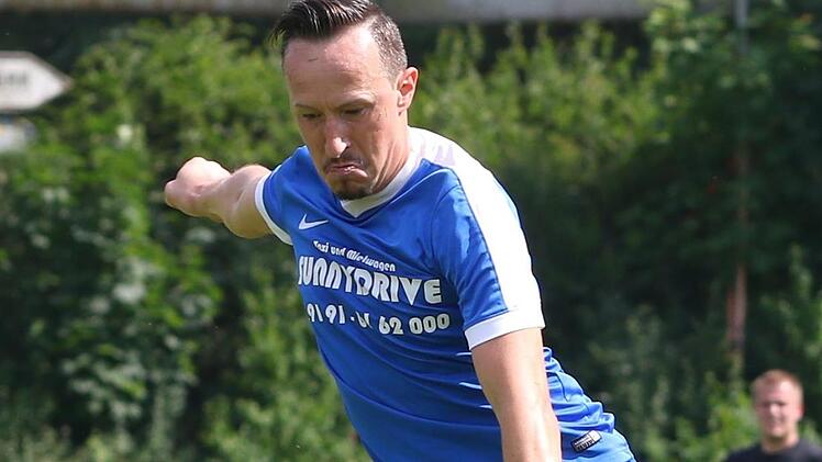 Tekin Atar und der ATSV Forchheim wollen auf direktem Weg zurück in die Kreisklasse. Sportfoto Zink
