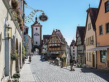 Die 10 beliebtesten Kleinstädte in Deutschland: Eine fränkische Touristenstadt hat es auch in das Ranking geschafft.