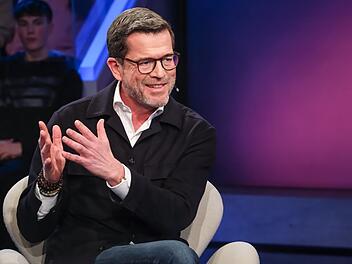 Der ehemalige Bundesverteidigungsminister Karl-Theodor zu Guttenberg nimmt die Drohungen von Donald Trump sehr ernst.