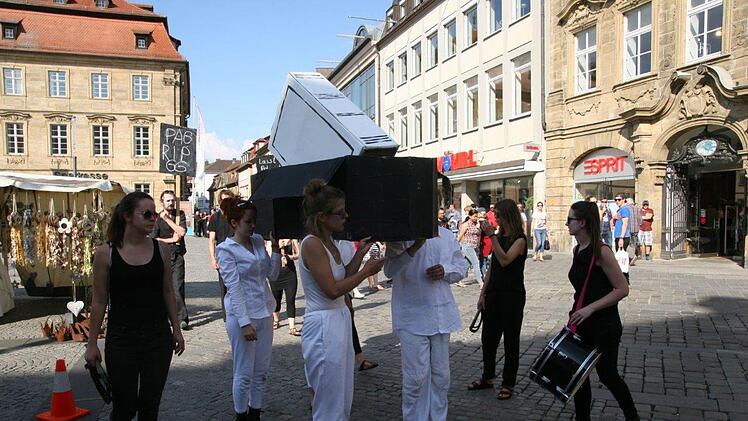Demonstration gegen das geplante Polizeiaufgabengesetz am 12. Mai 2018 in Bamberg. Foto: Werner Baier