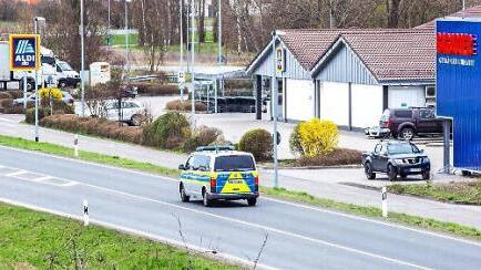 Die Polizei kontrollierte die strengen Vorgaben, hier in Haßfurt.