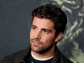 "House of the Dragon" Selbst nach fünf Jahren fühlt sich für Schauspieler Fabien Frankel jede Staffel der beliebten Drachenserie "House of the Dragon" wie ein Neuanfang an.