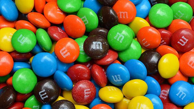 Unter anderem in M&Ms können Insektenbestandteile zu finden sein.