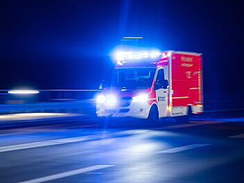 "Lautstarker Streit" in Neustadt bei Coburg: Frau will Partner (34) helfen &ndash; und quetscht ihm den Hoden ein