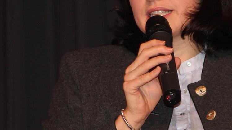 Bundestagsabgeordnete Dorothee Bär war zu Gast bei den Imkern.