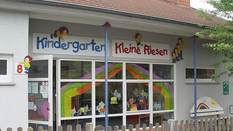 Die Außenfront und der Eingangsbereich des Kindergartens Züntersbach sieht seit 1988 so aus. Foto: Brigitta Kempe-Wolf