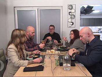 Ein fluffiges Souffl&eacute; rundet den ersten Dinner-Abend ab.