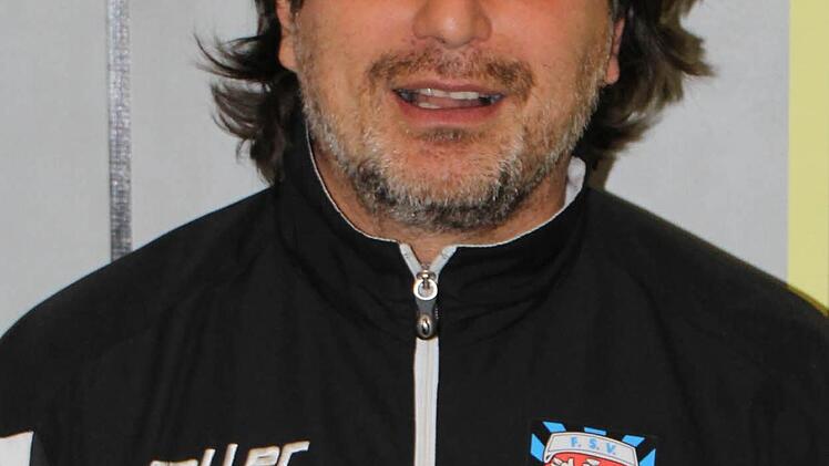 Der ehemalige Spieler von Eintracht Frankfurt und jetzige Trainer der U19 des FSV Frankfurt Slobodan Komljenovic erreichte mit seinem Team Platz 5.