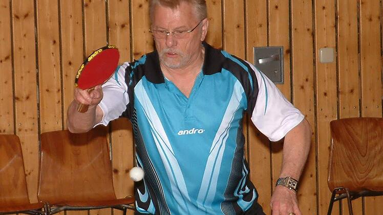 Dieter Barobek spielt mit der TS Kronach II in der neuen Saison in der 1. Kreisliga um Punkte, nachdem die "Zweite" der Turschnerschaft freiwillig aus der 3. Bezirksliga abgestiegen ist. Foto: Hans Franz