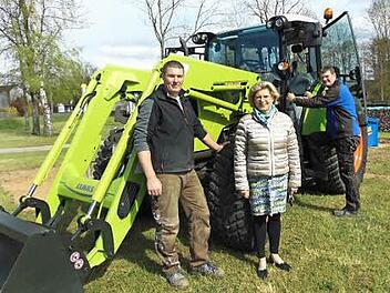 Das Foto zeigt von links: Jochen Dressel, Bürgermeisterin Gertrud Werner und Christian Dressel