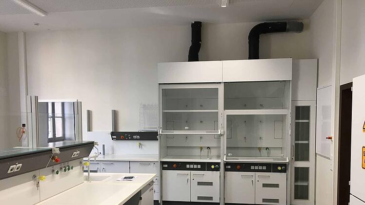 Neue Chemieräume für das Hans-Sachs-Gymnasium Nürnberg