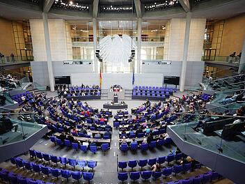 Bundestag beschließt Abschaffung des Kinderreisepasses