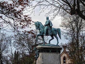 Herzog Ernst II. als Reiterdenkmal im Coburger HofgartenFoto: Jochen Berger